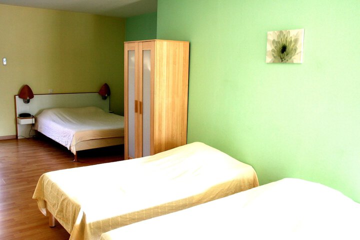 Room 8 of 54