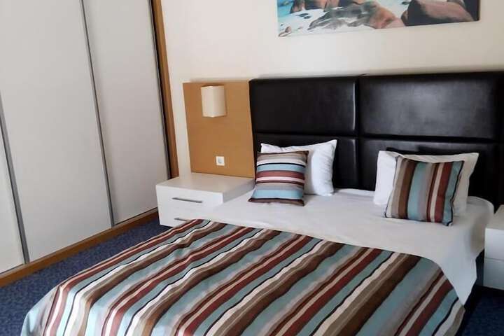 Room 2 of 38