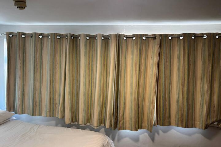 Room 44 of 156