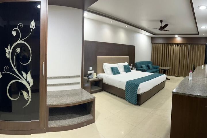 Room 10 of 22