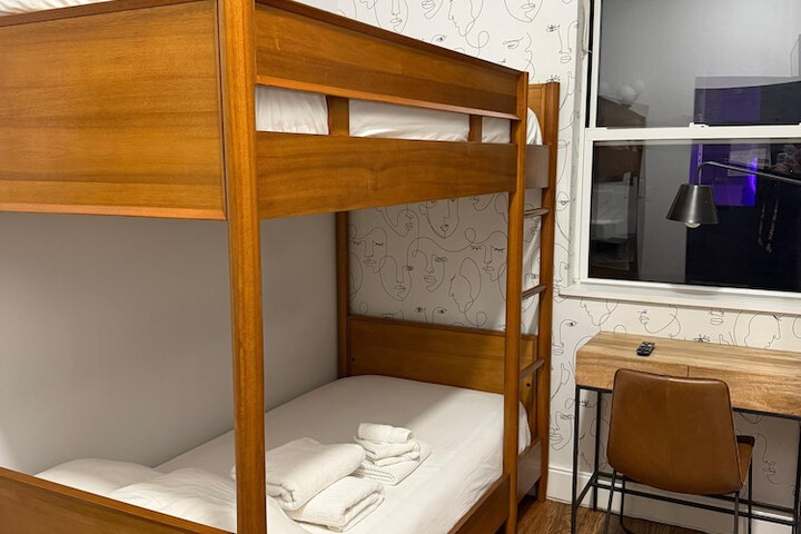 Room 32 of 56