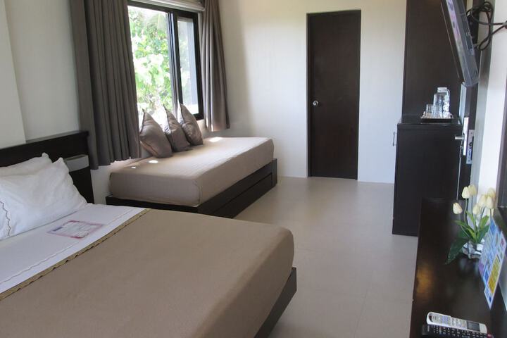 Room 17 of 80