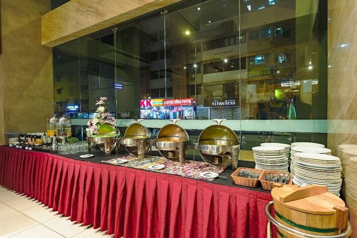 Dining Photos