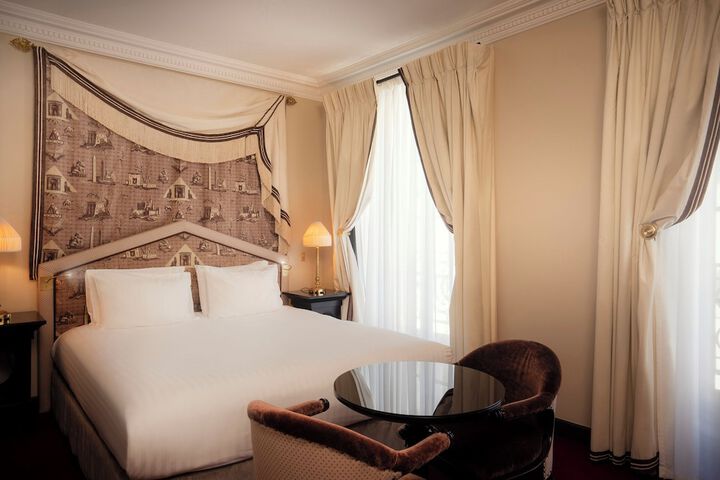 Room 4 of 50