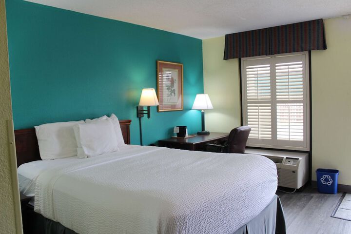 Room 21 of 62