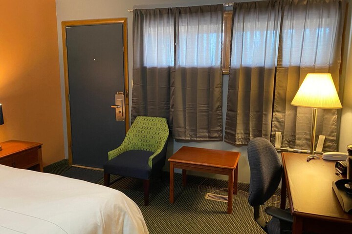 Room 14 of 50