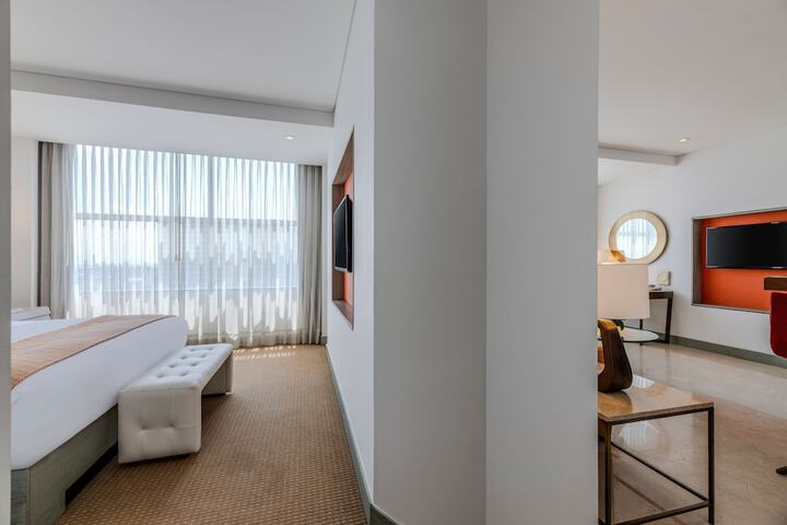 Room 27 of 151
