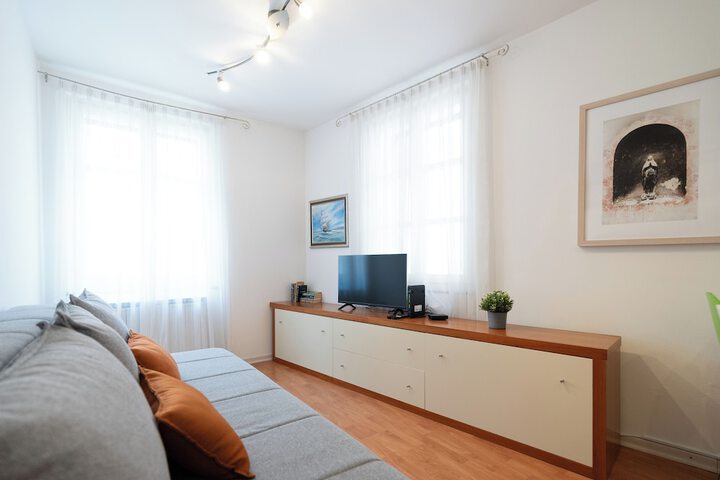 Room 49 of 108