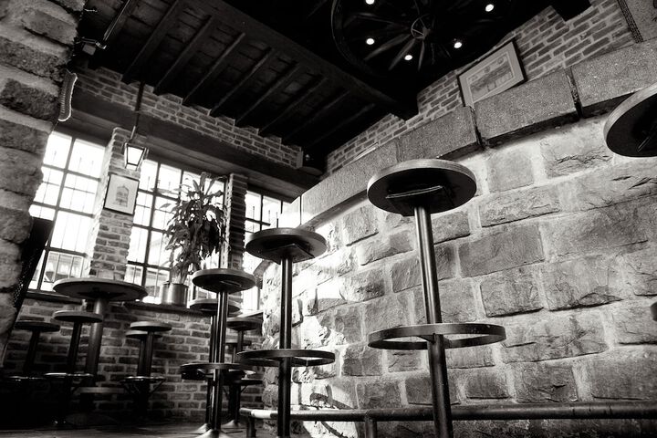 Lounge 107 of 109