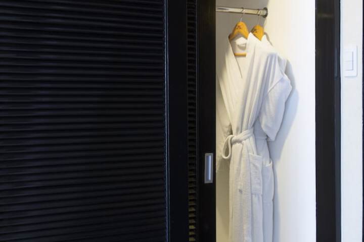 Room 20 of 37