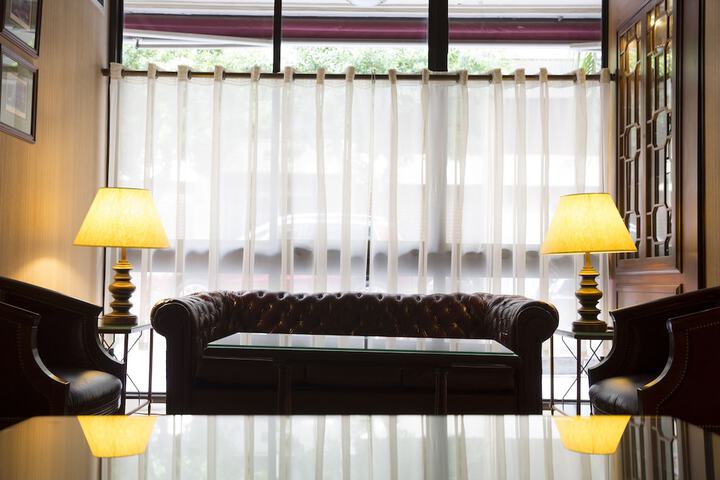 Lounge 45 of 53