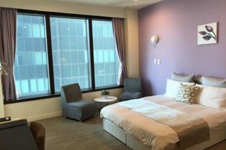 Room 12 of 89