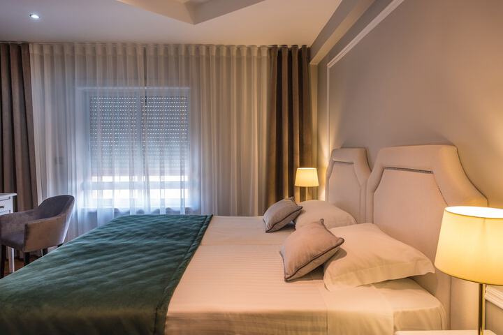 Room 10 of 63