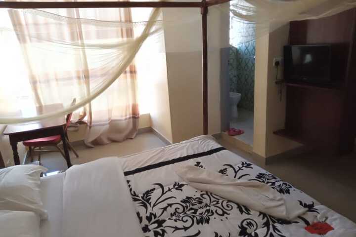 Room 3 of 14