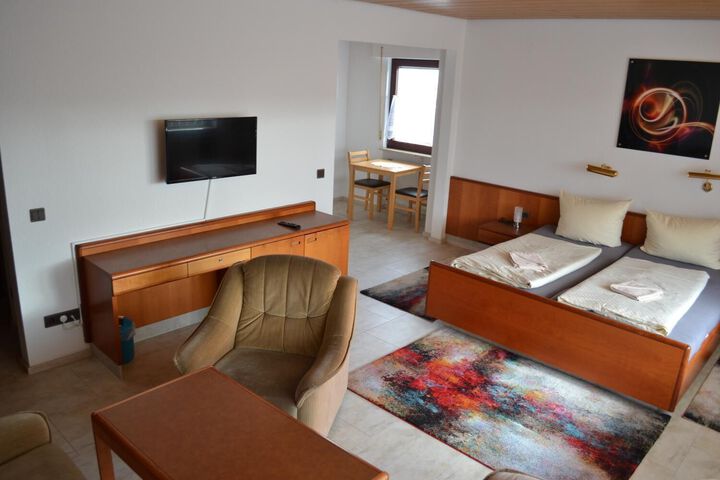 Room 8 of 30