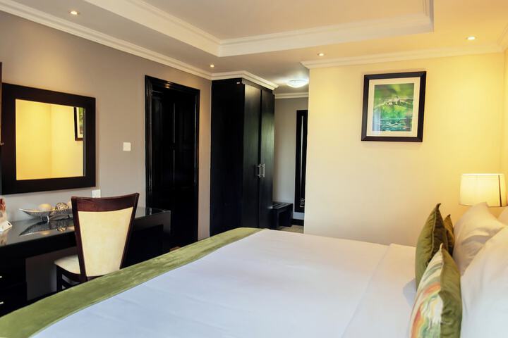 Room 36 of 120