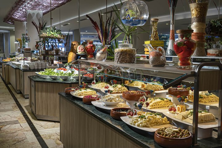 Dining 46 of 78