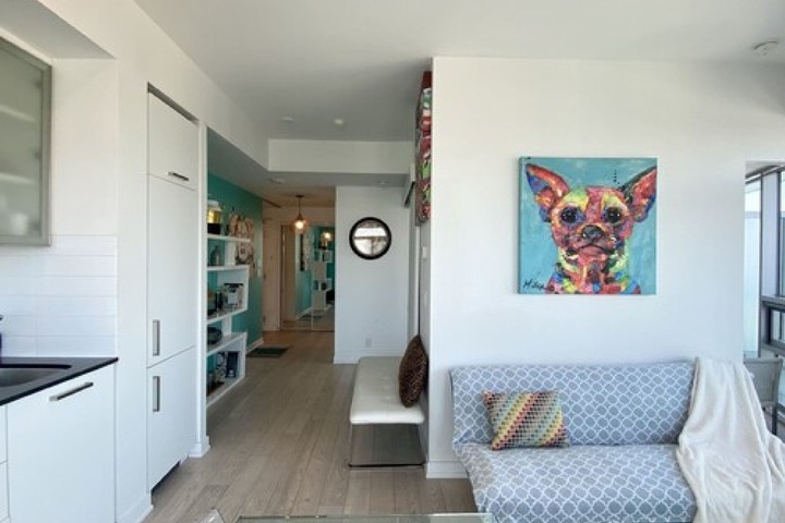 Room 105 of 223