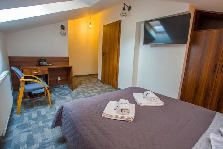 Room 30 of 73