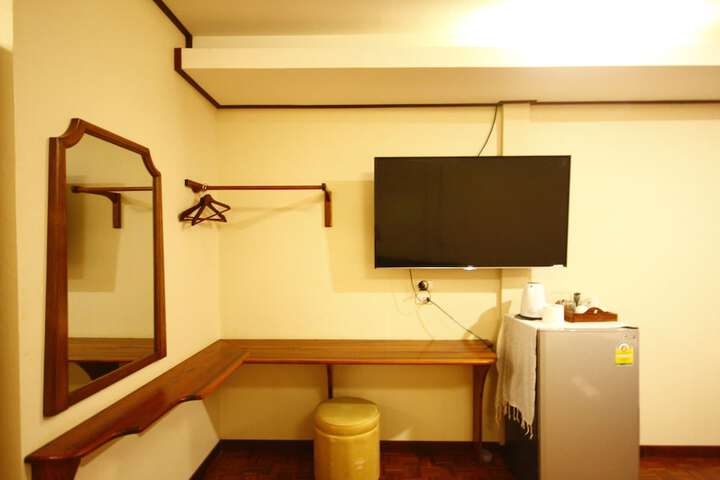 Room 30 of 52