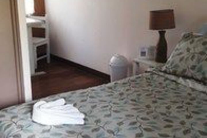 Room 25 of 84