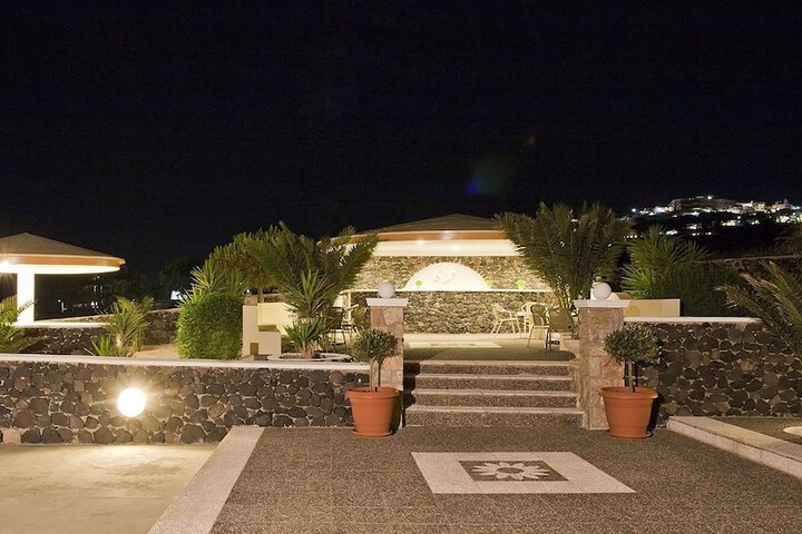 Terrace/Patio 16 of 25