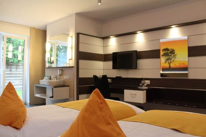 Room 9 of 47