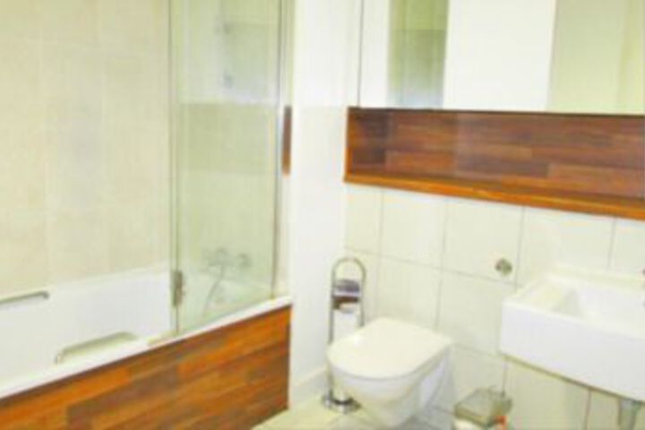 Room 3 of 9