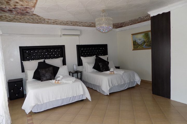 Room 14 of 35