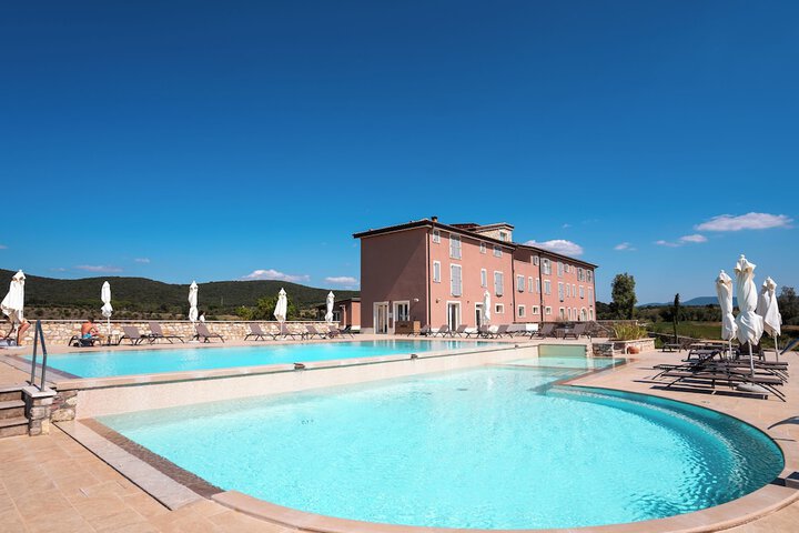 Pool 39 of 75