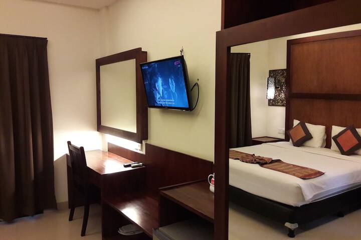 Room 4 of 42