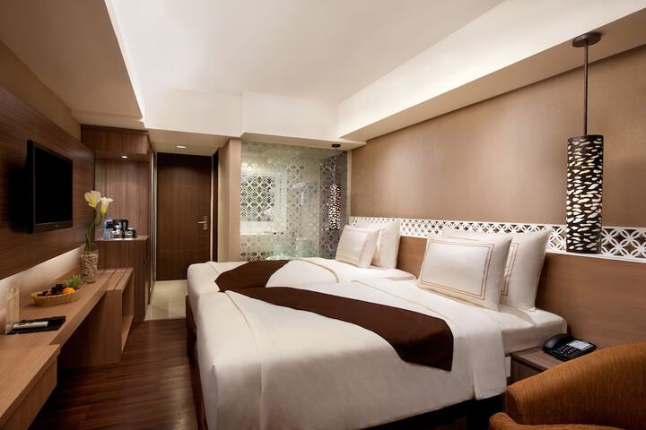 Room 5 of 65
