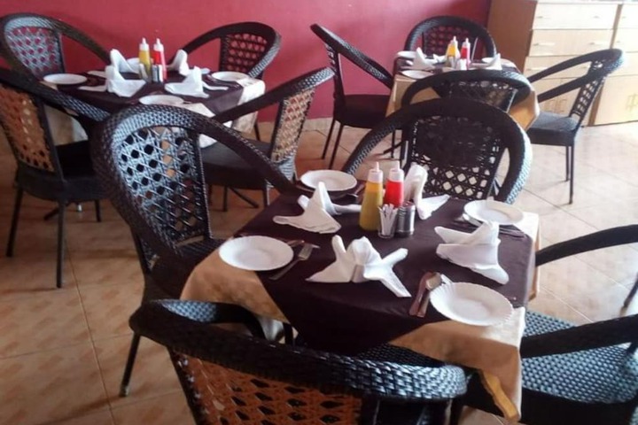 Dining 5 of 5