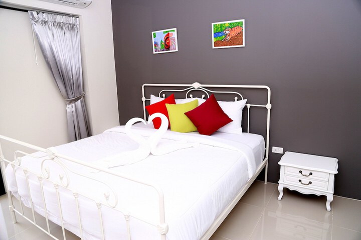 Room 17 of 94