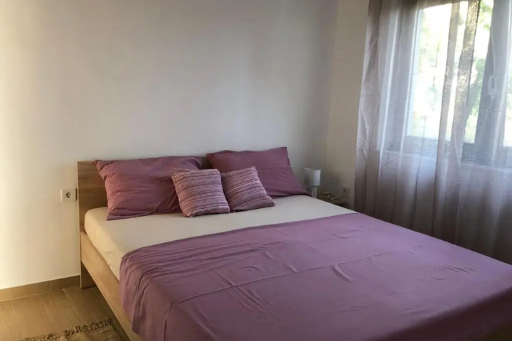 Room 3 of 9