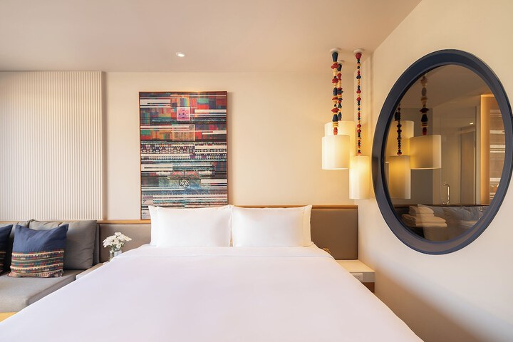 Room 11 of 21