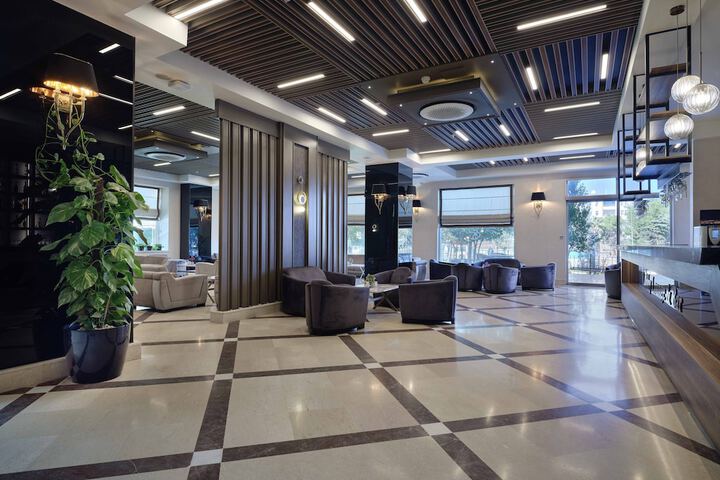 Hotel Interior 6 of 85