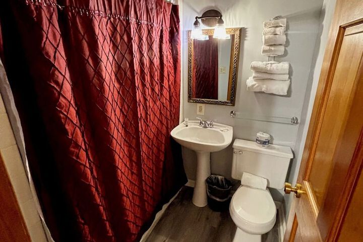 Room 19 of 41