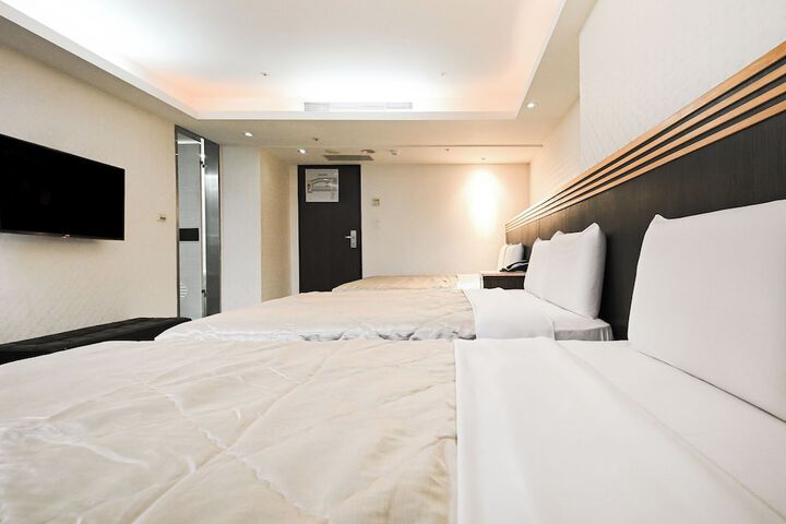 Room 36 of 70