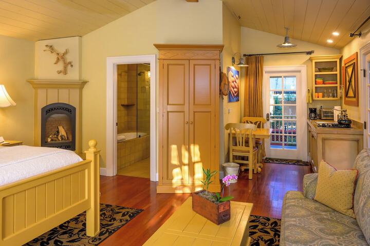 Room 9 of 48