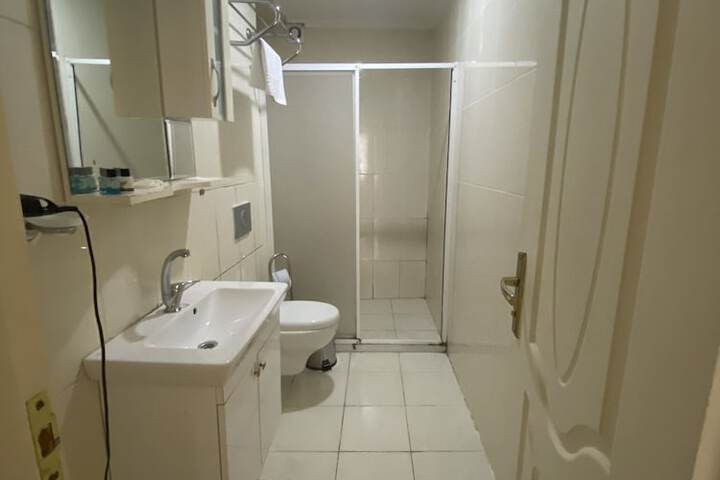 Room 65 of 104