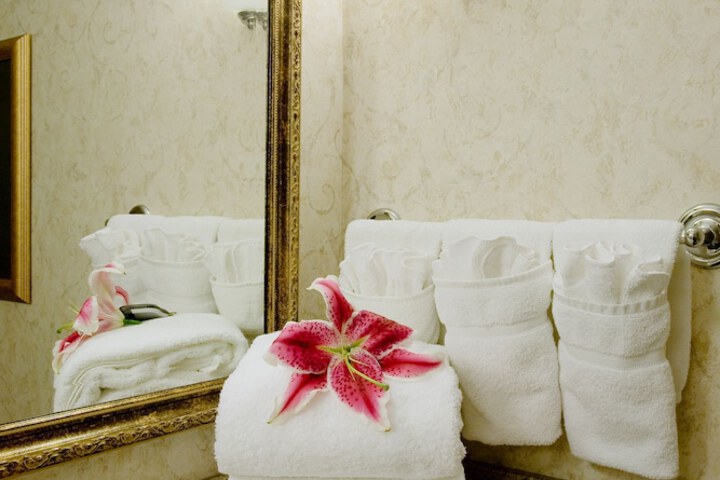 Bathroom amenities