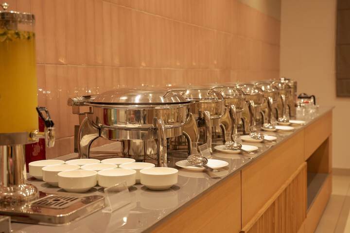 Breakfast/Coffee Service 19 of 45