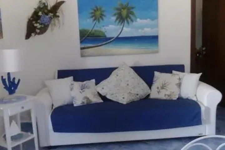 Room 2 of 4