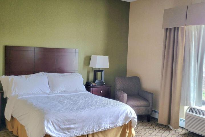 2 Double Beds (1 of 6)
