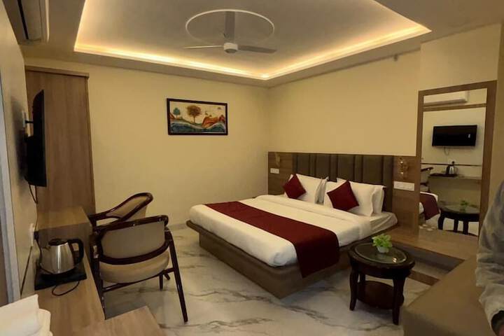 Room 8 of 59
