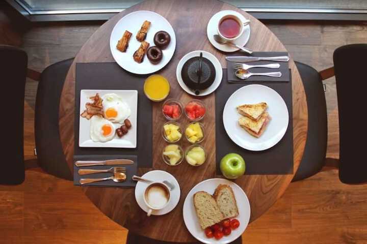 Breakfast meal