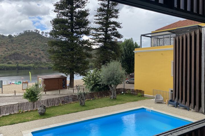 Pool Hotel