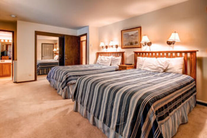 Room 42 of 80
