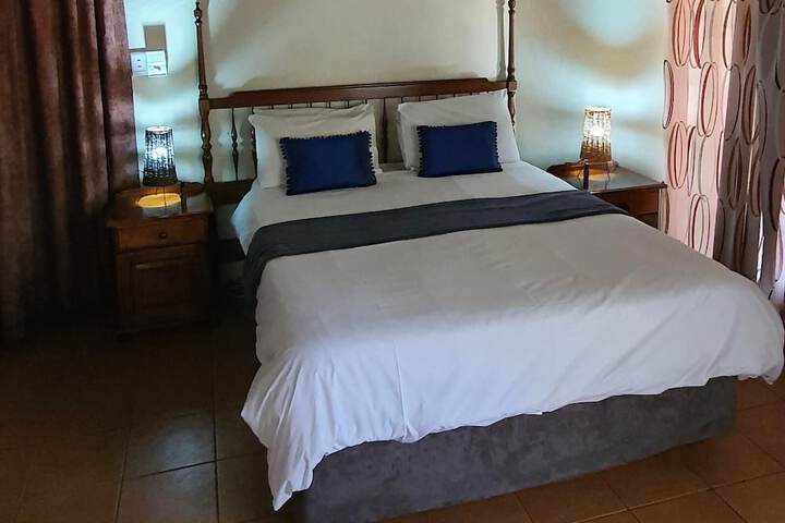 Room 4 of 49